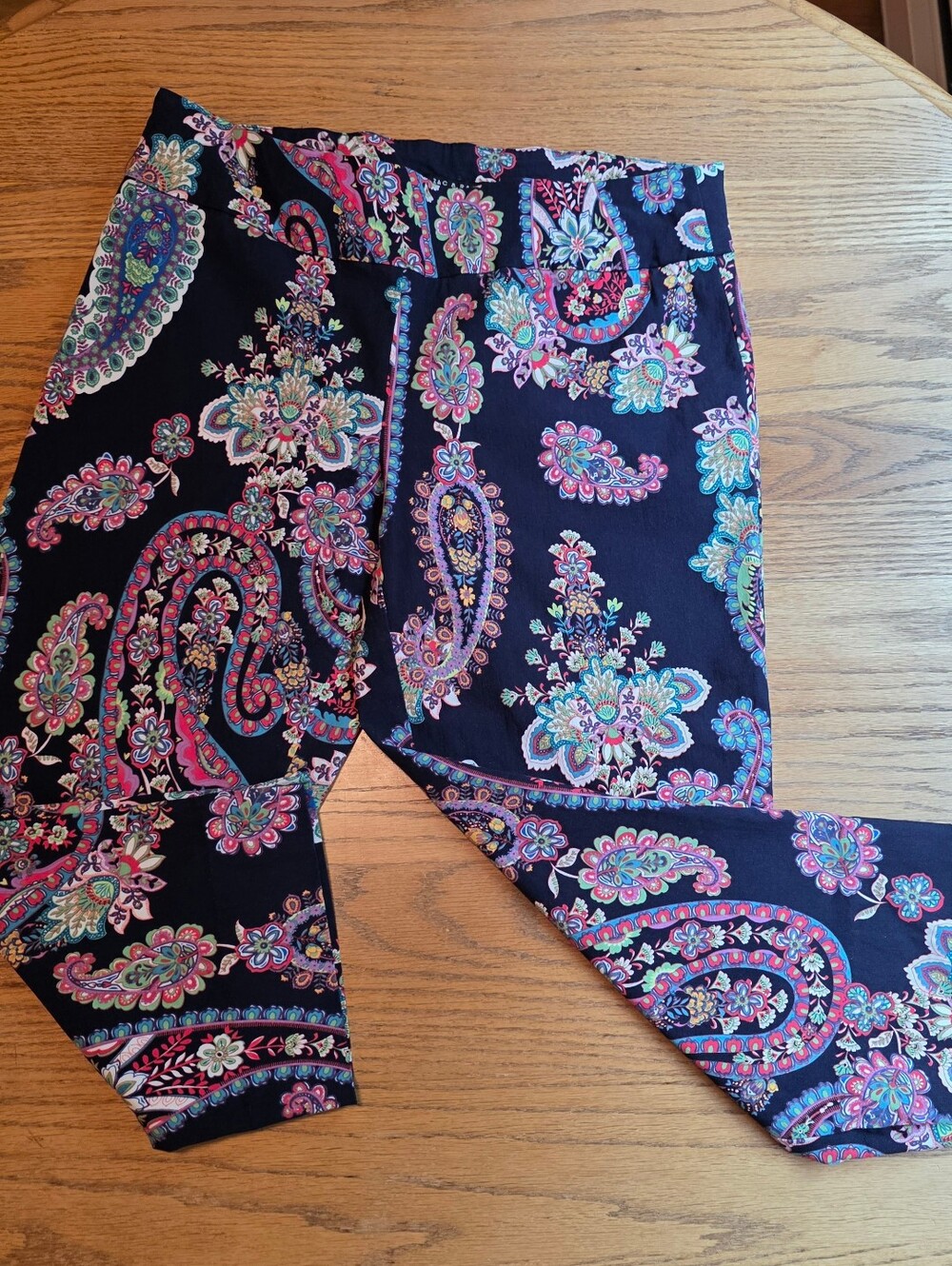 Zac & Rachel Paisley Capri Pants Navy Blue Straight Leg Pull On Stretch Size 12 - Picture 3 of 13